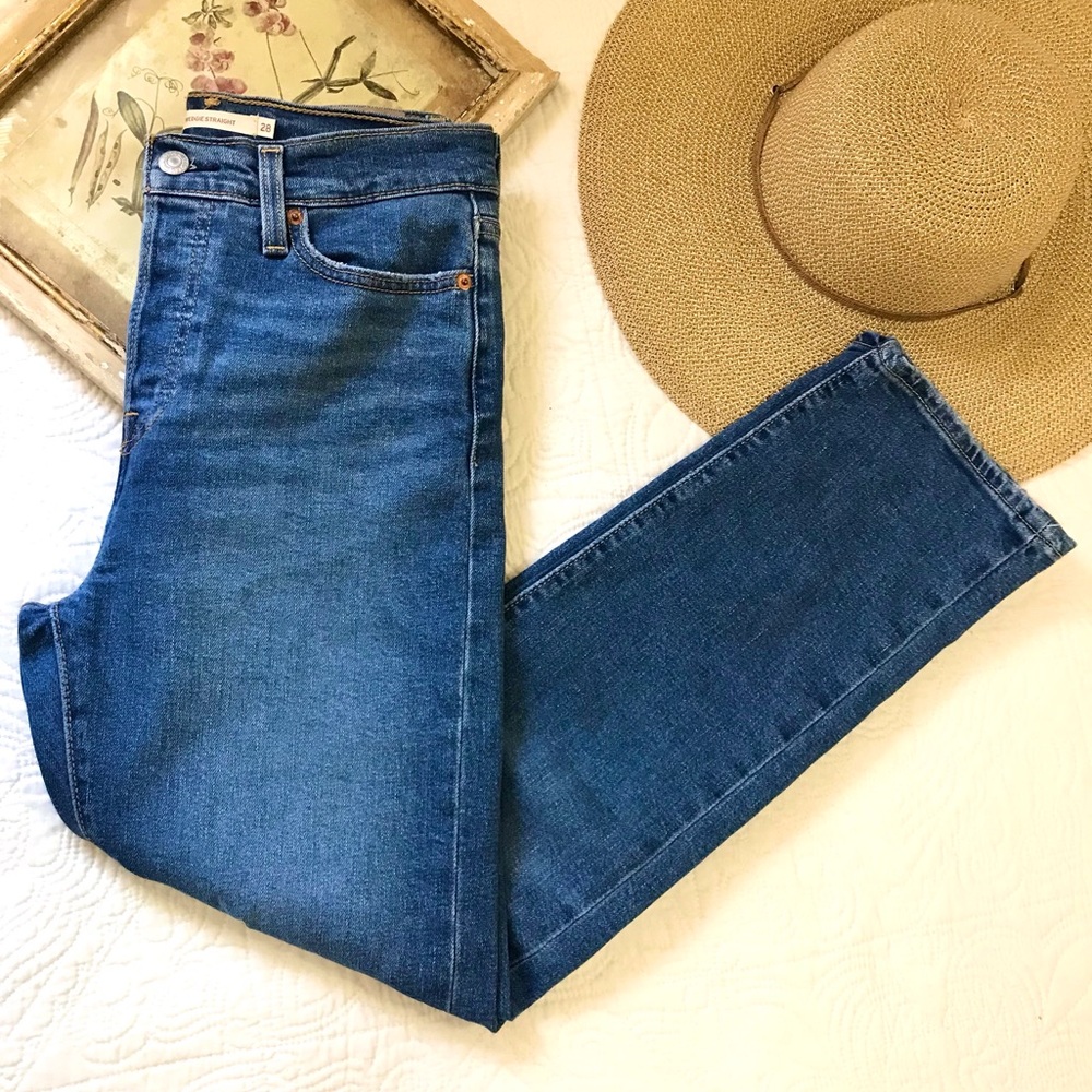 Levi’s Wedgie Straight Jeans